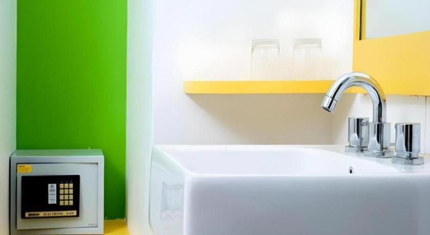 Amaris Hotel La Codefin Kemang Dżakarta Zewnętrze zdjęcie